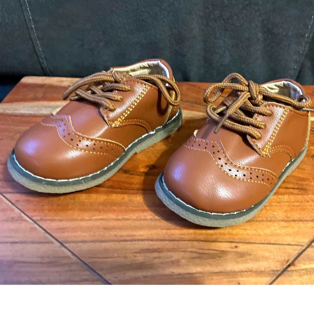 Meckior Kids Brown Leather Lace Up Wingtip Dress Shoes - Size 22 EU/US 6 Toddler
